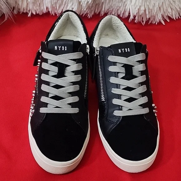 Steve Madden Parka Sneakers - Picture 3 of 10